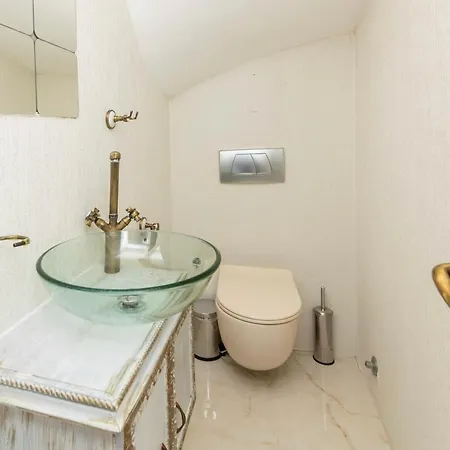 Villa Splendid With Private Pool And Jacuzzi Near In Bodrum