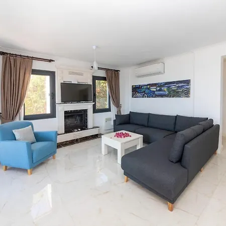 Splendid With Private Pool And Jacuzzi Near In Bodrum *